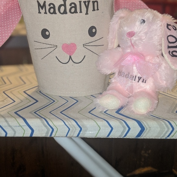 Personalized Easter basket and bunny - Picture 6 of 6